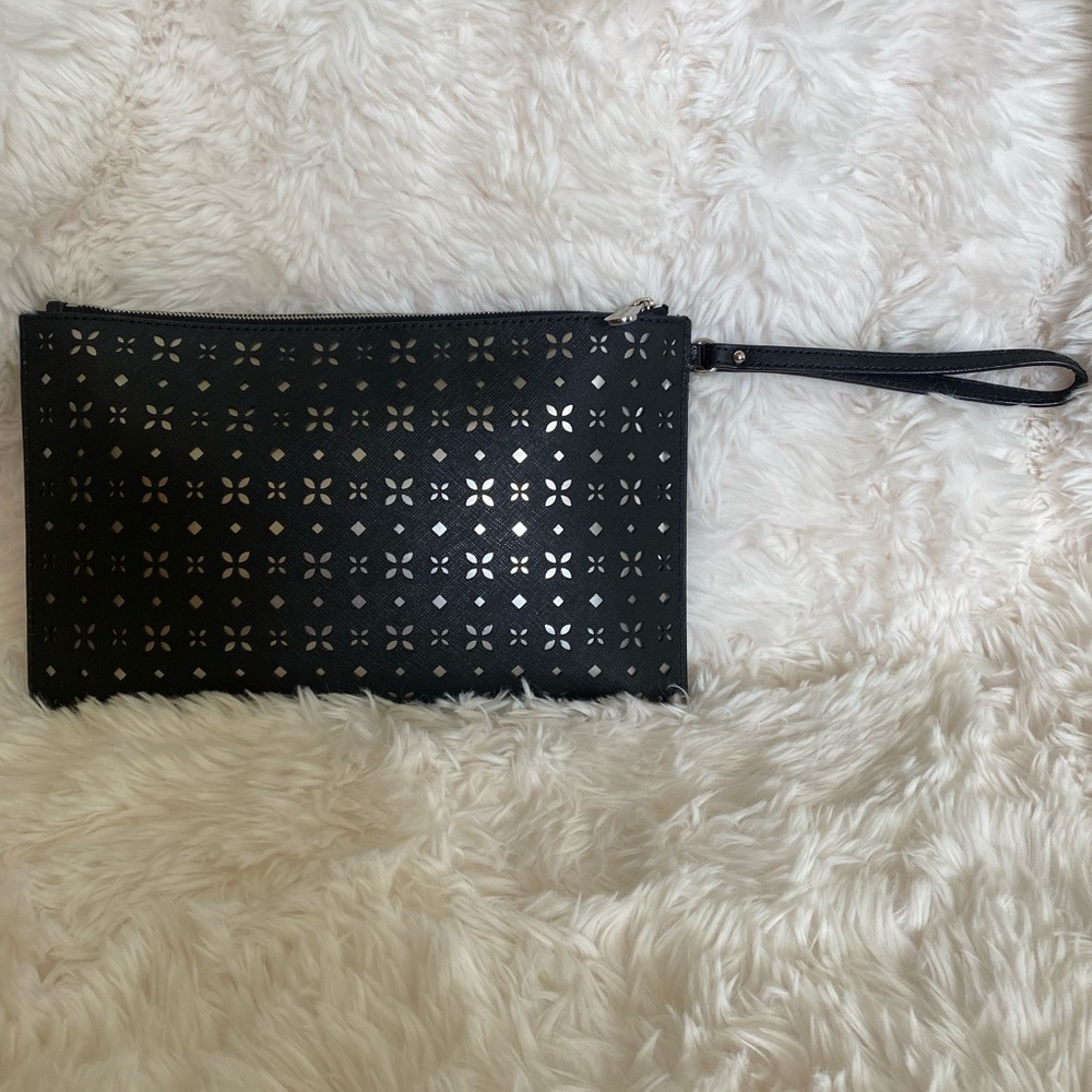 NWOT Michael Kors Jet Set XL Blk/Nickel Perforated Leather Wristlet Clutch - Picture 5 of 10